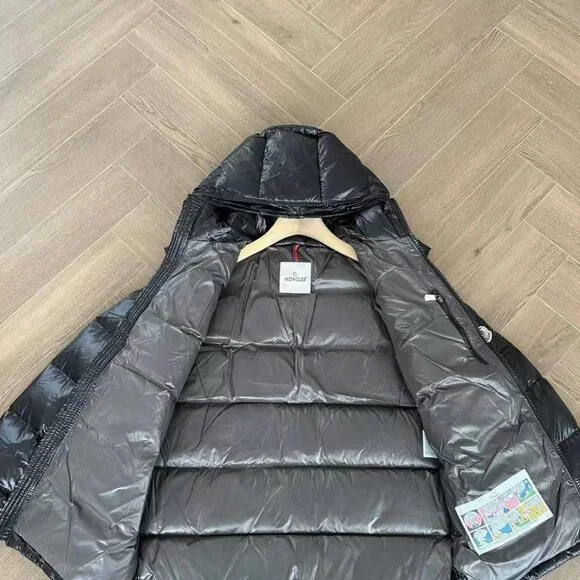 Moncler Men's Maya Down Jacket Size M - Picture 2 of 9